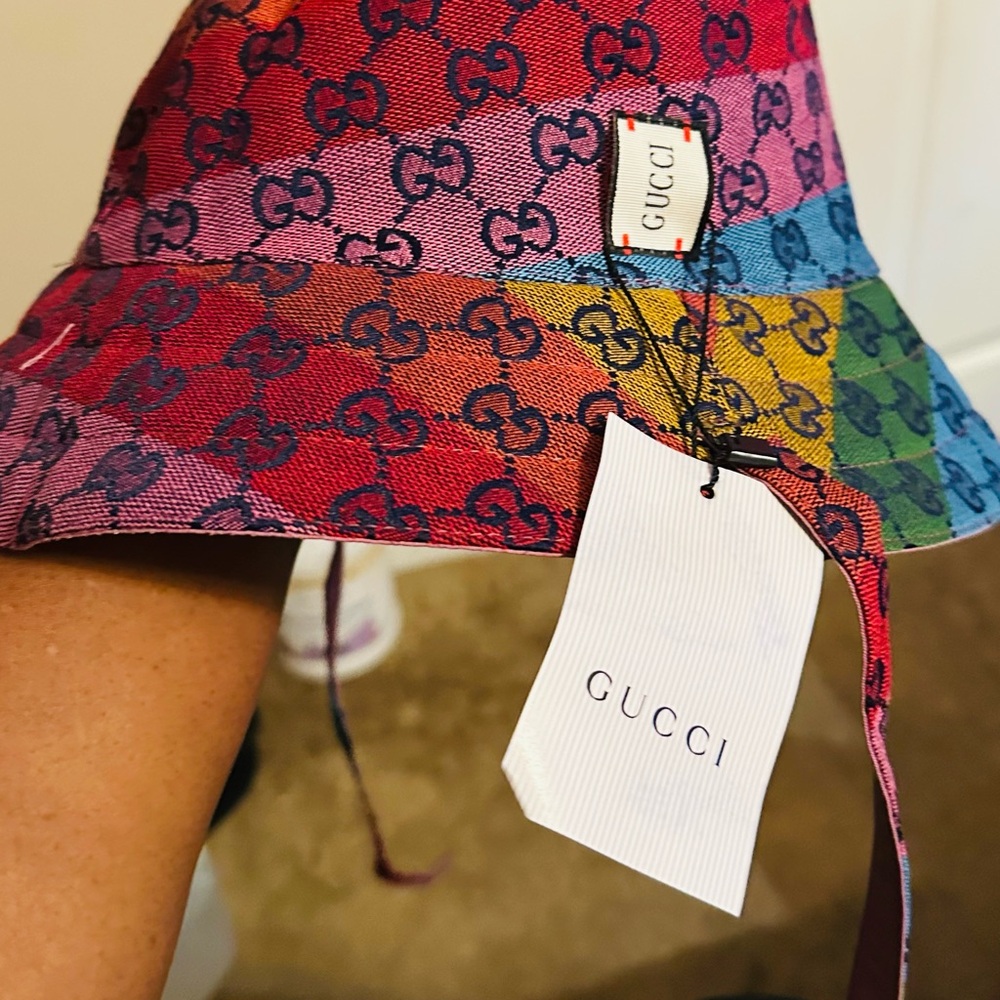 Gucci Red and Blue Patterned Bucket Hat